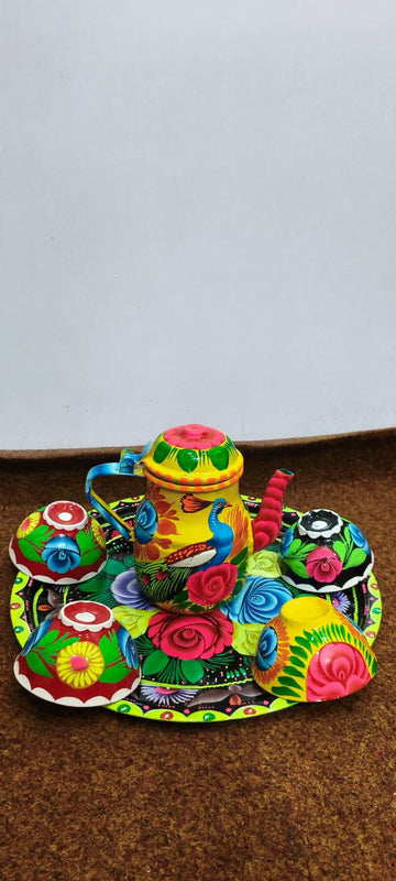 Large Cattle – Vibrant Hand-Painted Truck Art Design | Traditional & Colorful Serving Set