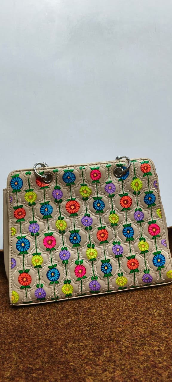 Desi Diva Purse – Truck Art Edition